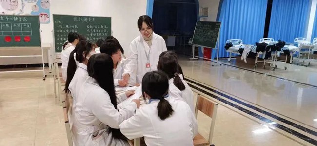 四川省食品药品学校五年一贯制药品食品检验专业招生