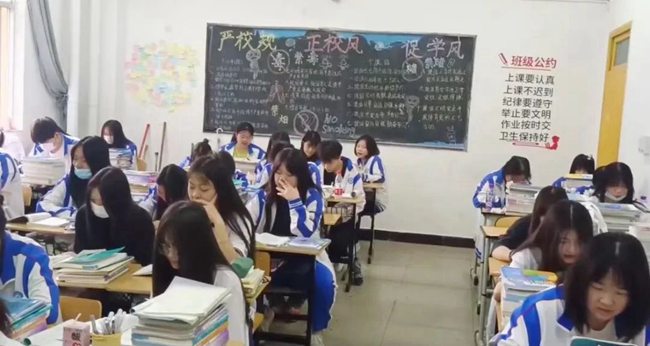 成都希望职业学校2025年有哪些专业_成都希望职业学校是公立还是私立